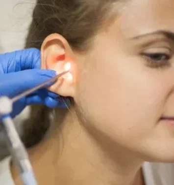Удаление инородных тел уха