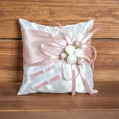 Подушечка для колец с розочками