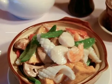 Тофу по Японски с морепродуктами в соевом соусе