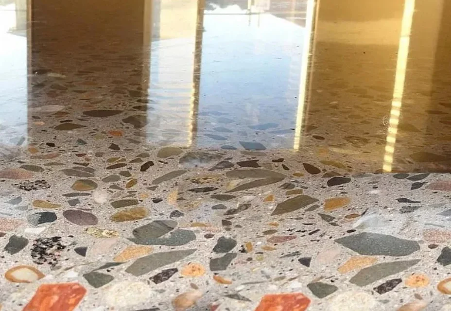 Наливной пол с мраморной крошкой
