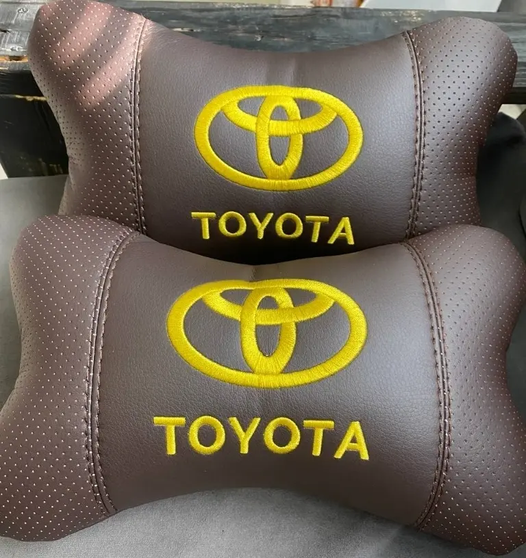 Подушки - косточки на подголовник с логотипом авто