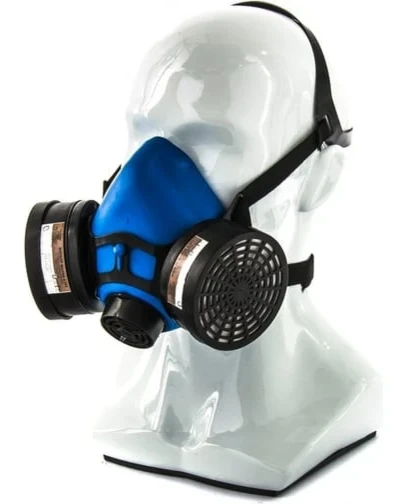 Полумаска изолирующая Исток-300/400 со сменными комбинированными фильтрами А1Р1 Россия