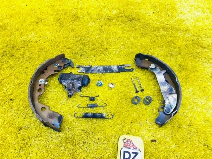 Фото для Механизм стояночного тормоза Toyota Roomy/Tank/Thor/Justy M910A/M910S/M910F 1KRFE 2017 задн. лев.