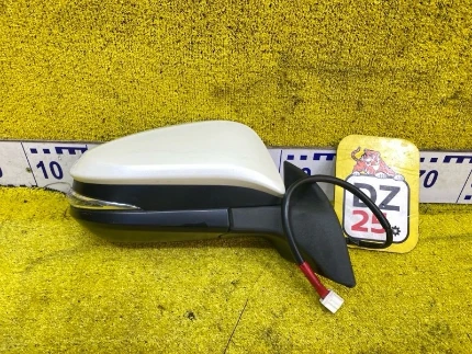 Фото для Уши TOYOTA NOAH/VOXY/ESQUIRE ZRR80G/ZRR80W/ZRR80/ZRR85G/ZRR85W/ZRR85/ZWR80/ZWR80G/ZWR80W 3ZRFAE 2014/Цвет 070 перед. прав. (б/у)