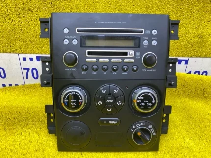 Магнитофон Suzuki Escudo/Grand Vitara TD54W/TD94W/TDA4W/TDB4W/TA74W J20A 2006/Цвет ZJ3 перед.