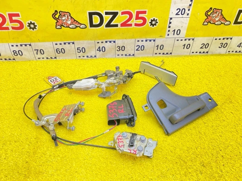 Фото для Замок двери NISSAN NV200 M20 HR16DE 2013/Цвет K23 задн. лев. (б/у)