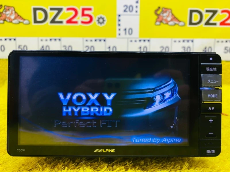 Фото для Магнитофон TOYOTA VOXY ZWR80 2ZRFXE 2014/ALPINE 700W перед. (б/у)