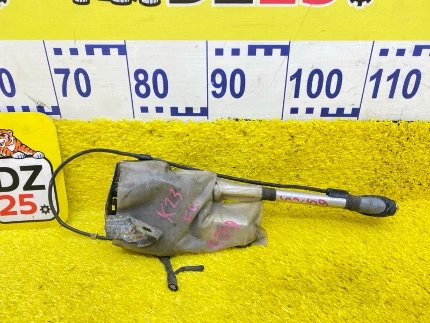 Фото для Антенна TOYOTA LAND CRUISER UZJ100W 2UZFE 2001/Цвет 064 перед. лев. (б/у)