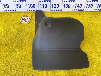 Фото для Брызговик TOYOTA LAND CRUISER/LAND CRUISER CYGNUS/LX470 (б/у)