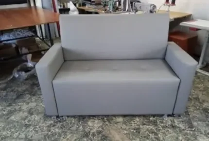 Кожаный диван для офиса