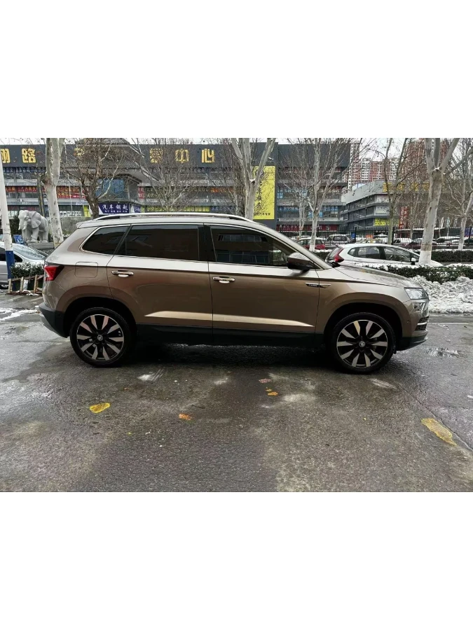 Автомобиль SKODA KAROQ 2020 год под заказ из Китая