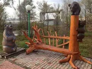 Деревянная скамейка для парка "Три медведя"